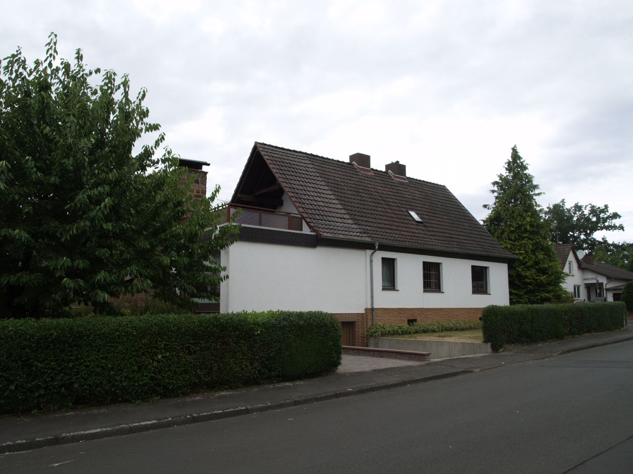 König Immobilien GmbH - Immobilienangebot - Borken - Einfamilienhaus mit Einliegerwohnung - Ihre neue Heimat mit viel Potential und Charme in Borken-OT! Keine Käuferprovision
