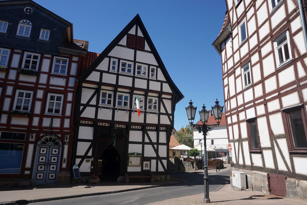 König Immobilien GmbH - Immobilienangebot - Homberg - Mehrfamilienhaus - Ihre Altersvorsorge! Keine Käuferprovision!