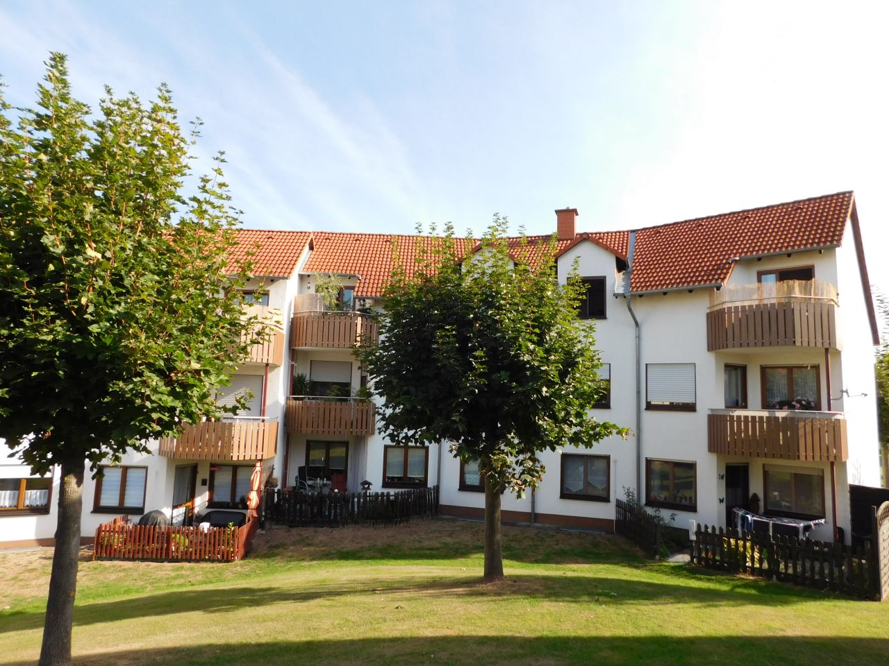 König Immobilien GmbH - Immobilienangebot - Bebra - Dachgeschosswohnung - Vermietete Dachgeschosswohnung in ruhigem Mehrfamilienhaus! Keine Käuferprovision!