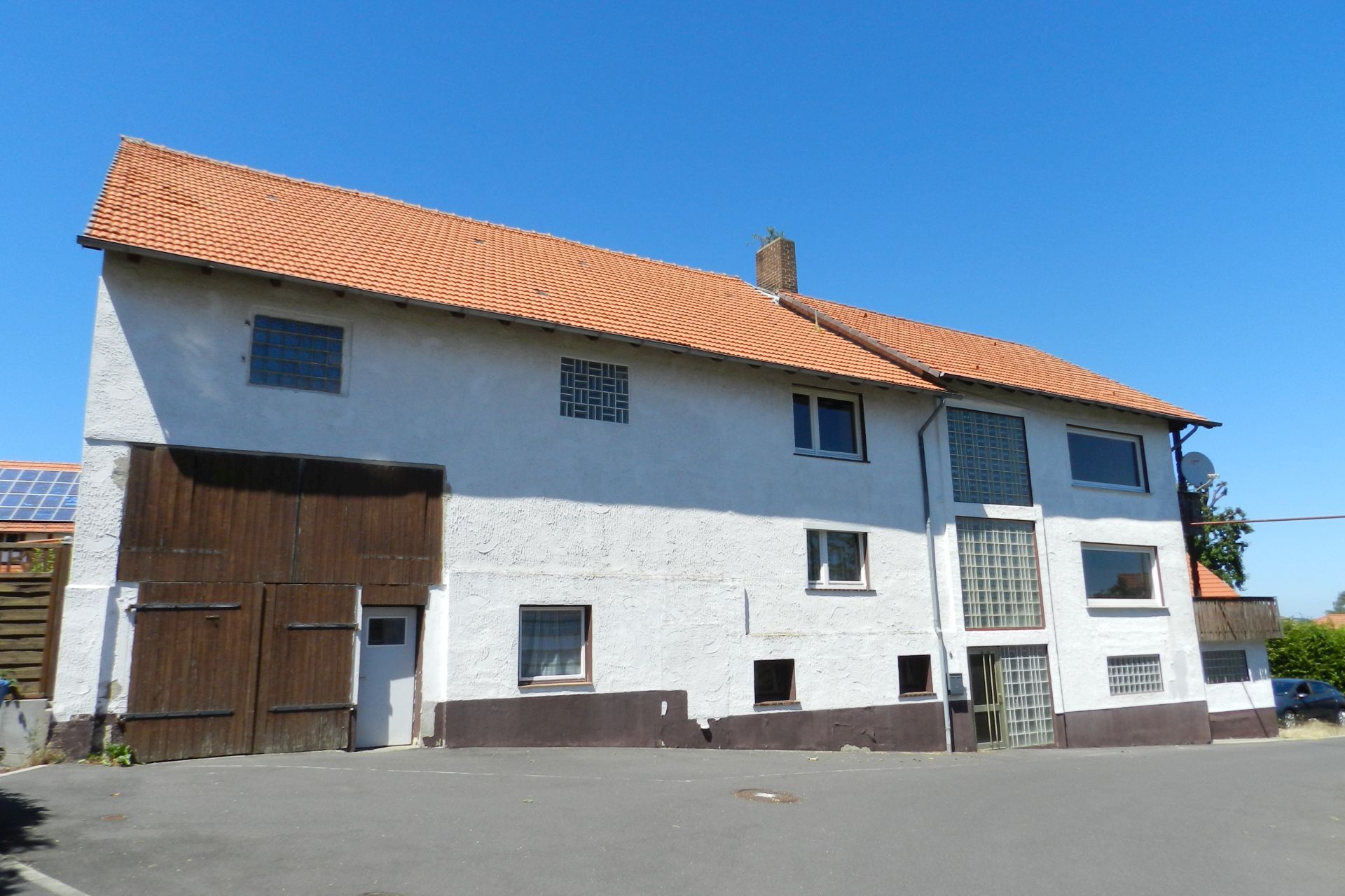 König Immobilien GmbH - Immobilienangebot - Homberg (Efze) - Zweifamilienhaus - So viel Platz für wenig Geld! Ihr Generationenhaus in Homberg (Efze)-OT. Keine Käuferprovision!