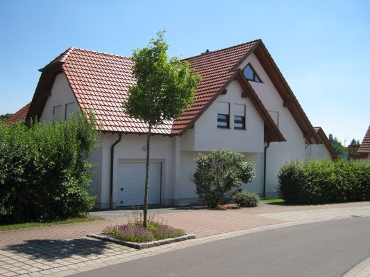 König Immobilien GmbH - Immobilienangebot - Vellmar - Einfamilienhaus - Da bleibt kein Auge trocken - das wird Liebe auf den ersten Blick. -KEINE KÄUFERPROVISION-