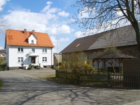 König Immobilien GmbH - Immobilienangebot - Homberg - Bauernhaus - Stilvoller Bauernhof mit viel Platz zum fairen Preis! KEINE KÄUFERPROVISION