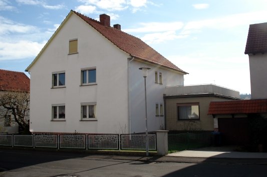 König Immobilien GmbH - Immobilienangebot - Frielendorf - Zweifamilienhaus - Zweifamilienhaus für die große Familie! KEINE KÄUFERPROVISION!