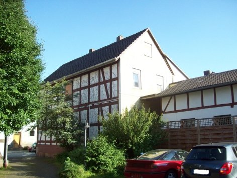 001KurzSeitenansicht König Immobilien GmbH - Immobilienangebot - Schwalmstadt - Einfamilienhaus - MITTENDRIN STATT NUR DABEI! KEINE KÄUFERPROVISION!