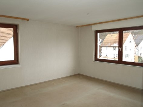 König Immobilien GmbH - Immobilienangebot - Knüllwald - Zweifamilienhaus - Gepflegtes Zweifamilienhaus, auch Mietkauf möglich! KEINE KÄUFERPROVISION