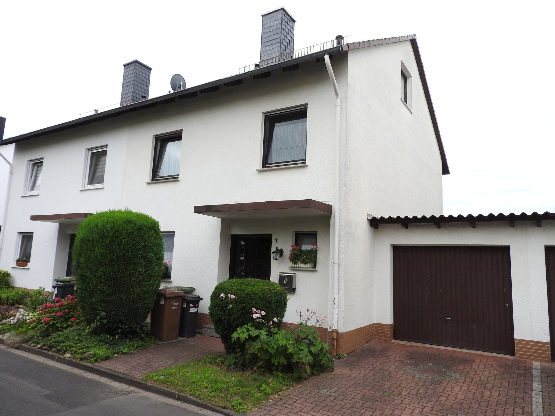 König Immobilien GmbH - Immobilienangebot - Vellmar - Doppelhaushälfte - Doppelhaushälfte in Vellmar im Bieterverfahren zu verkaufen! KEINE KÄUFERPROVISION