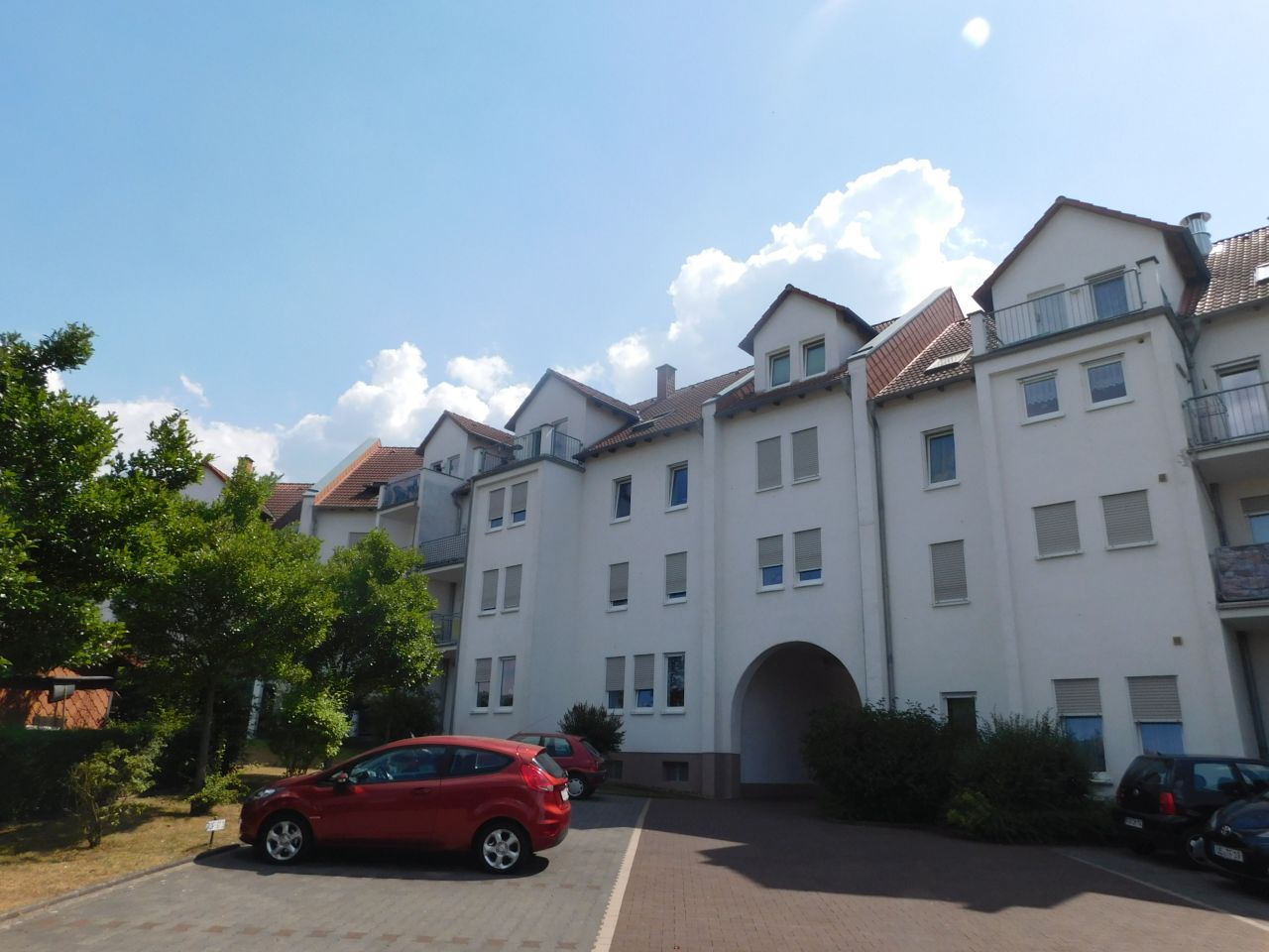 König Immobilien GmbH - Immobilienangebot - 36179 Bebra - Bebra - Etagenwohnung - Attraktive Eigentumwsohnung mit Balkon! Gut vermietet! Keine Käuferprovision!