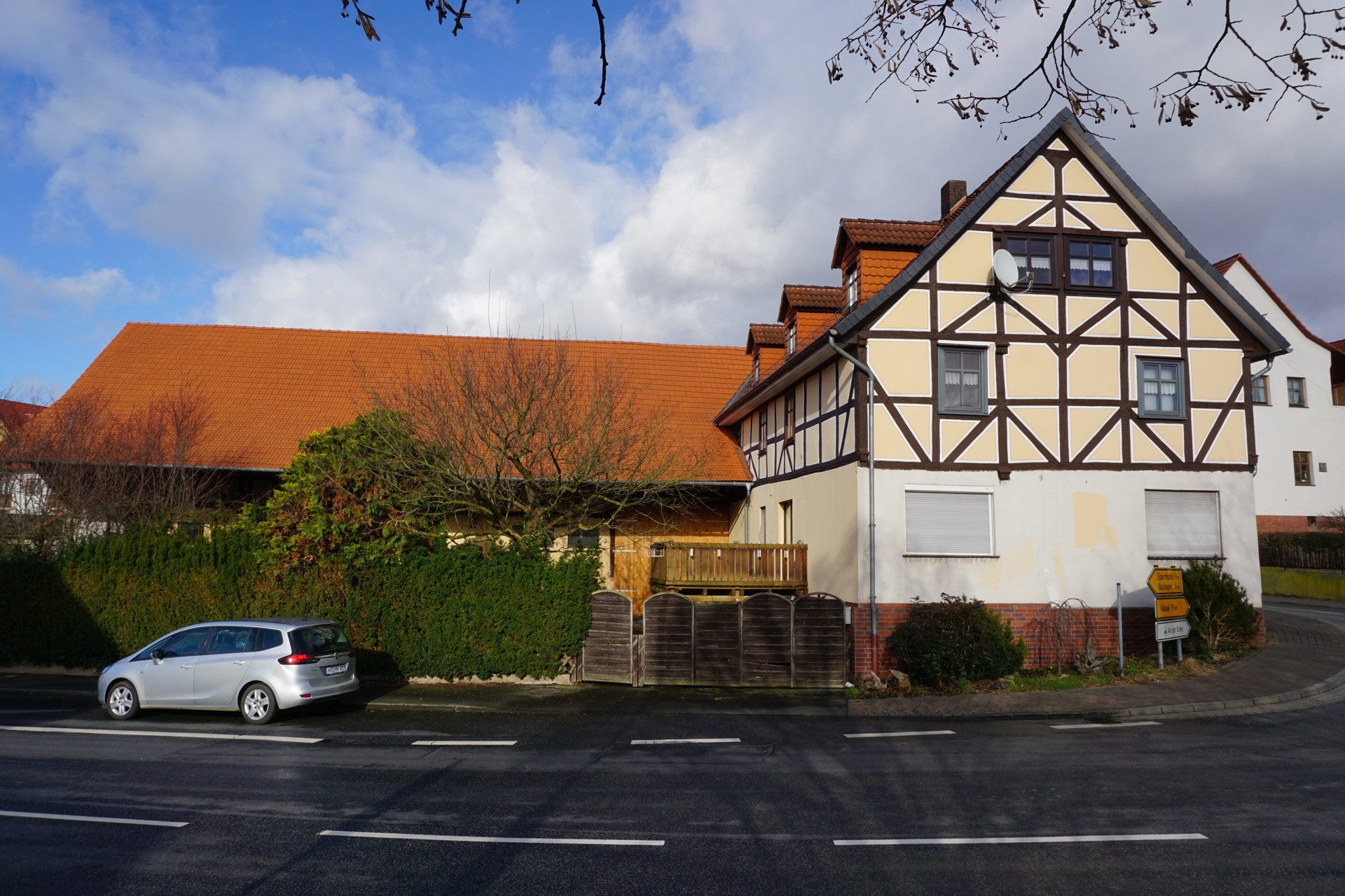 Immobilienangebot - Körle - Alle - Ehemaliger Bauernhof direkt in Körle. Keine Käuferprovision!