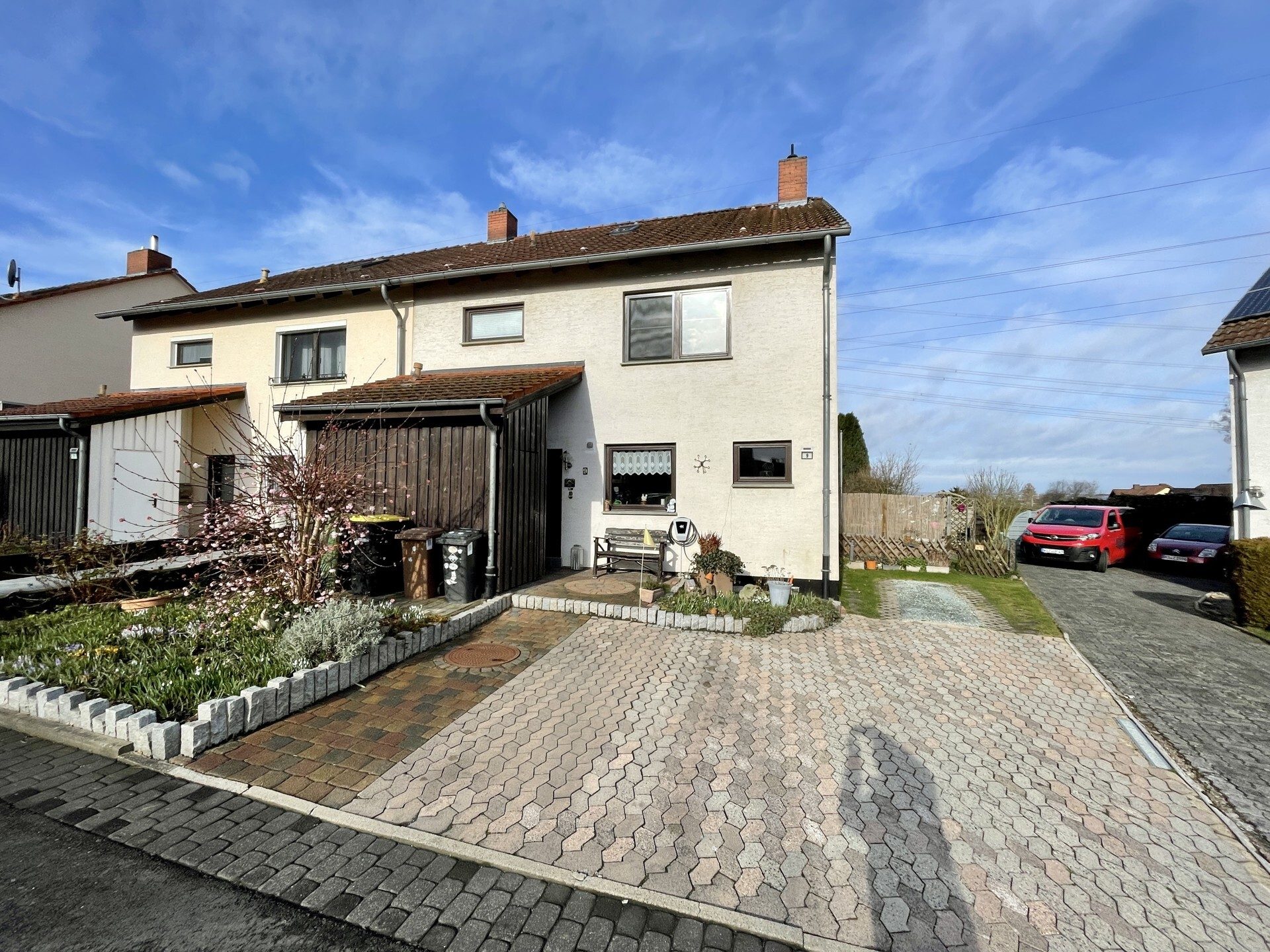Immobilienangebot - Lohfelden - Wohnen - Nur für Anleger: Top gepflegte Doppelhaushälfte! KEINE KÄUFERPROVISION