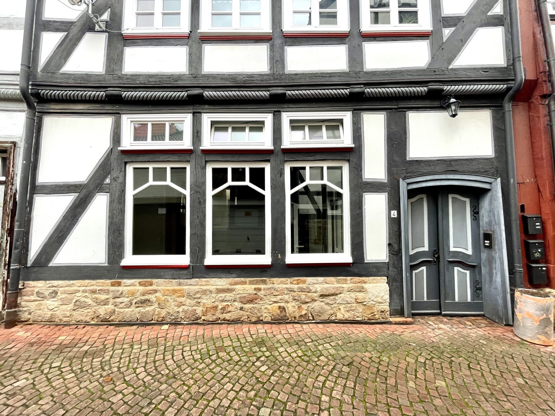Immobilienangebot - Melsungen - Alle - Charmantes Büro bzw. Ladenlokal direkt in Melsungen zu vermieten!
