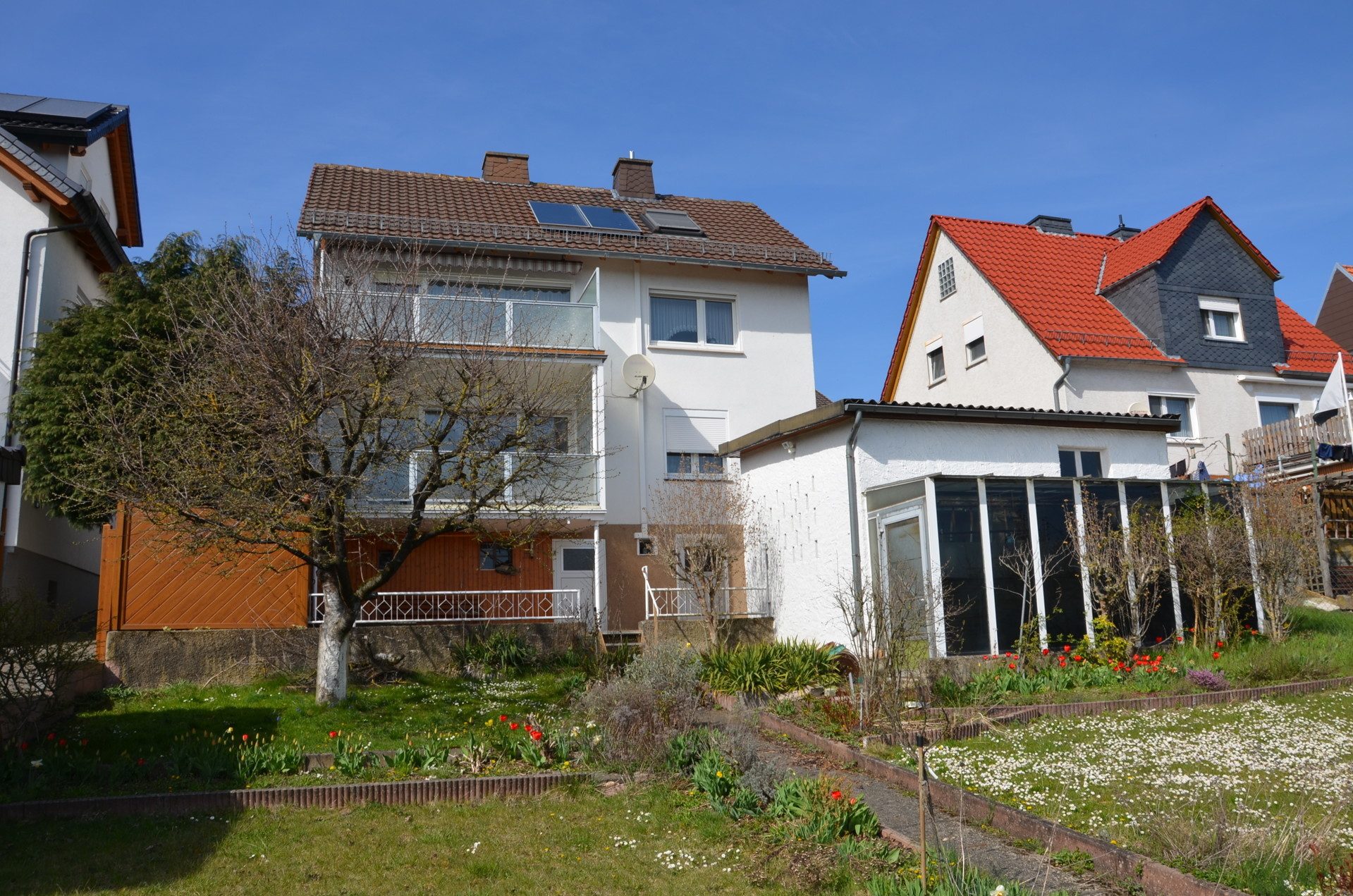 Immobilienangebot - Borken (Hessen) - Alle - Einfamilienhaus in beliebter Wohnlage zu verkaufen! KEINE KÄUFERPROVISION!