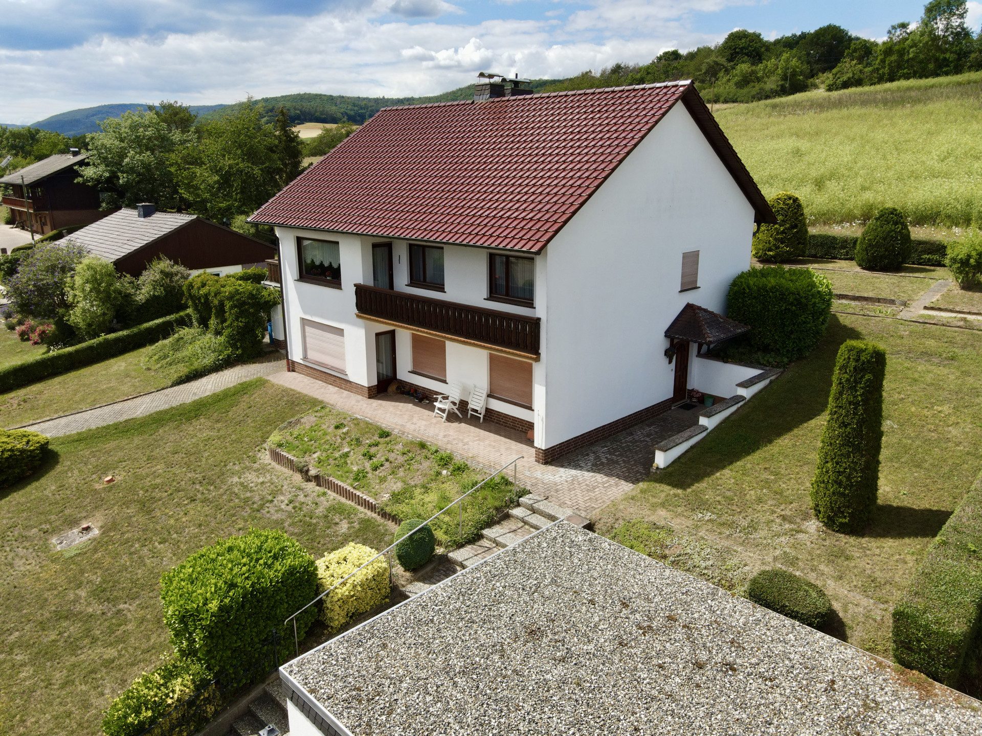 Immobilienangebot - Edertal - Alle - Massives Einfamilienhaus in idyllischer Lage zu verkaufen! KEINE KÄUFERPROVISION