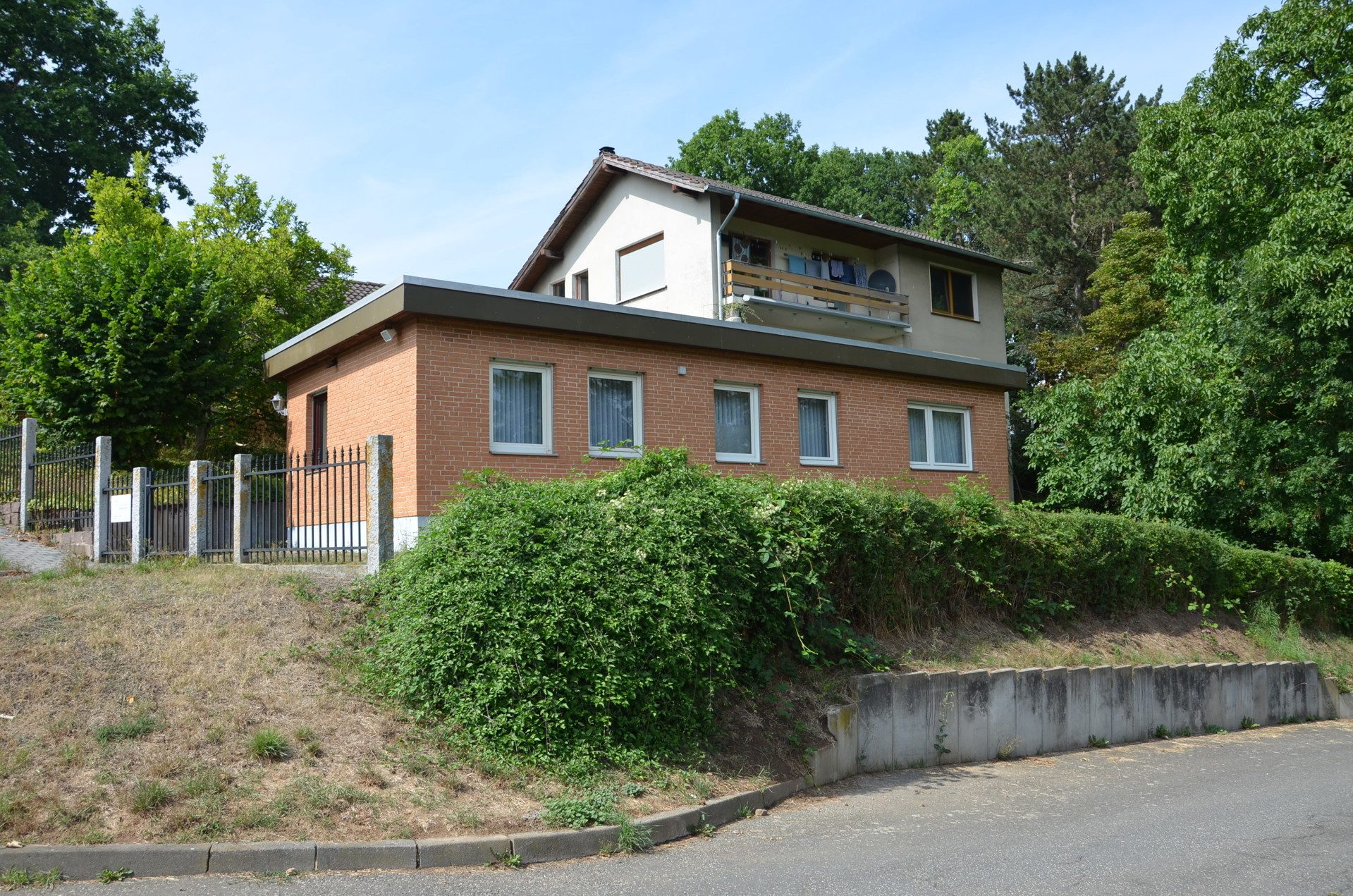 Immobilienangebot - Bad Emstal - Alle - Hier könnte Wohnraum entstehen! Oder sichern Sie sich jetzt Ihre Gewerbefläche!