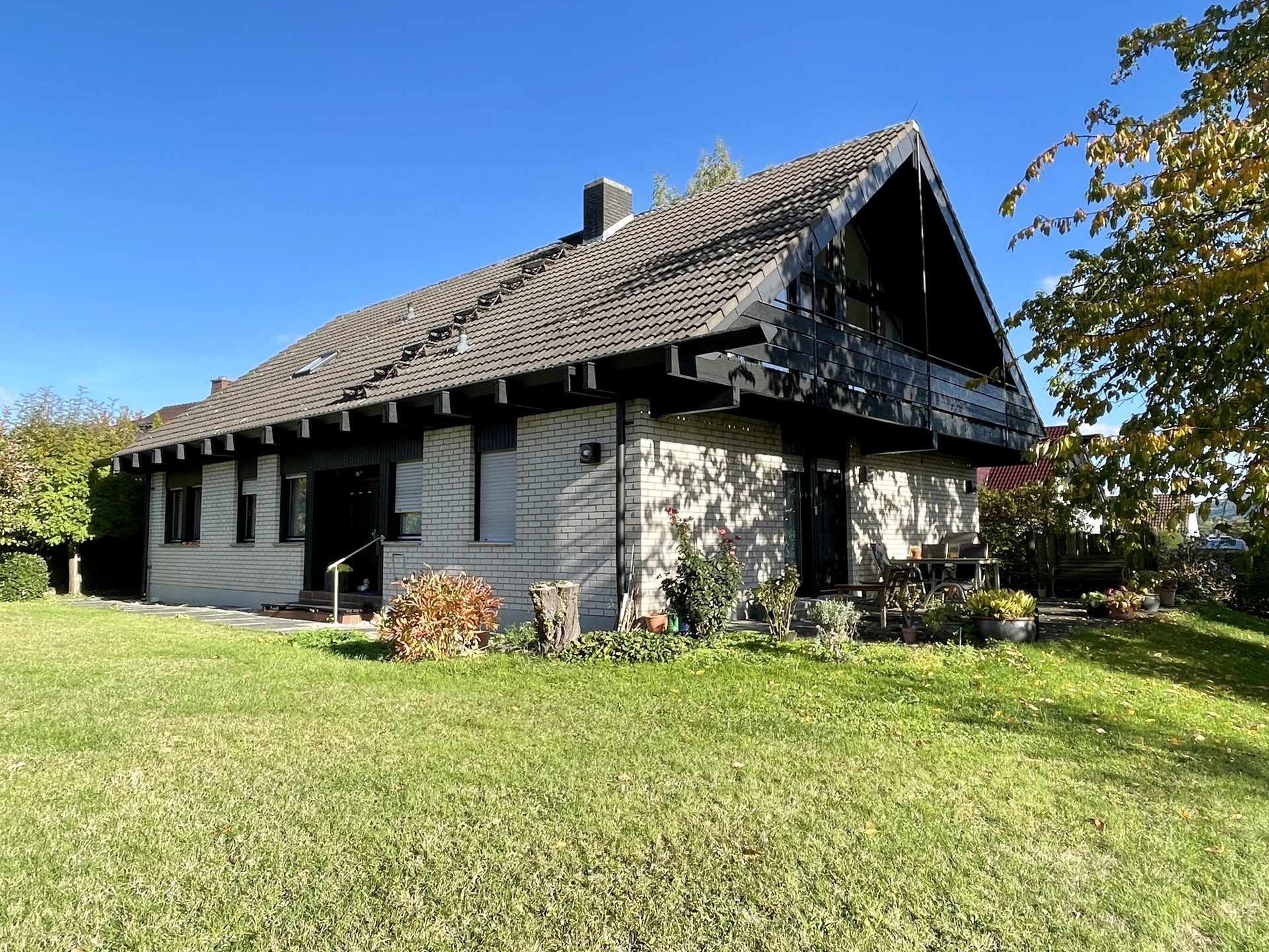 Immobilienangebot - Homberg - Alle - Großer Garten für kleine Zwerge: EFH mit viel Platz am Stellberg! KEINE KÄUFERPROVISION