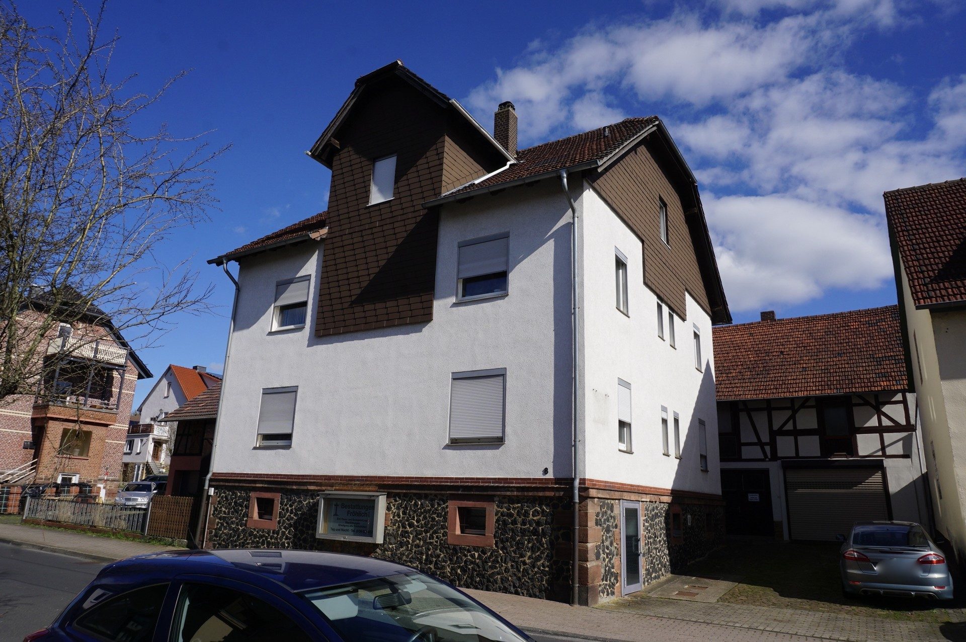 Immobilienangebot - Felsberg - Alle - Zweifamilienhaus mit Nebengebäude in zentraler Lage. Keine Käuferprovision!