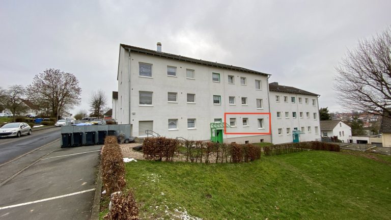 Immobilienangebot - Homberg (Efze) - Alle - Erdgeschosswohnung mit Terrasse zu vermieten! Kostenübernahme des Materials bei neuem Fußboden!