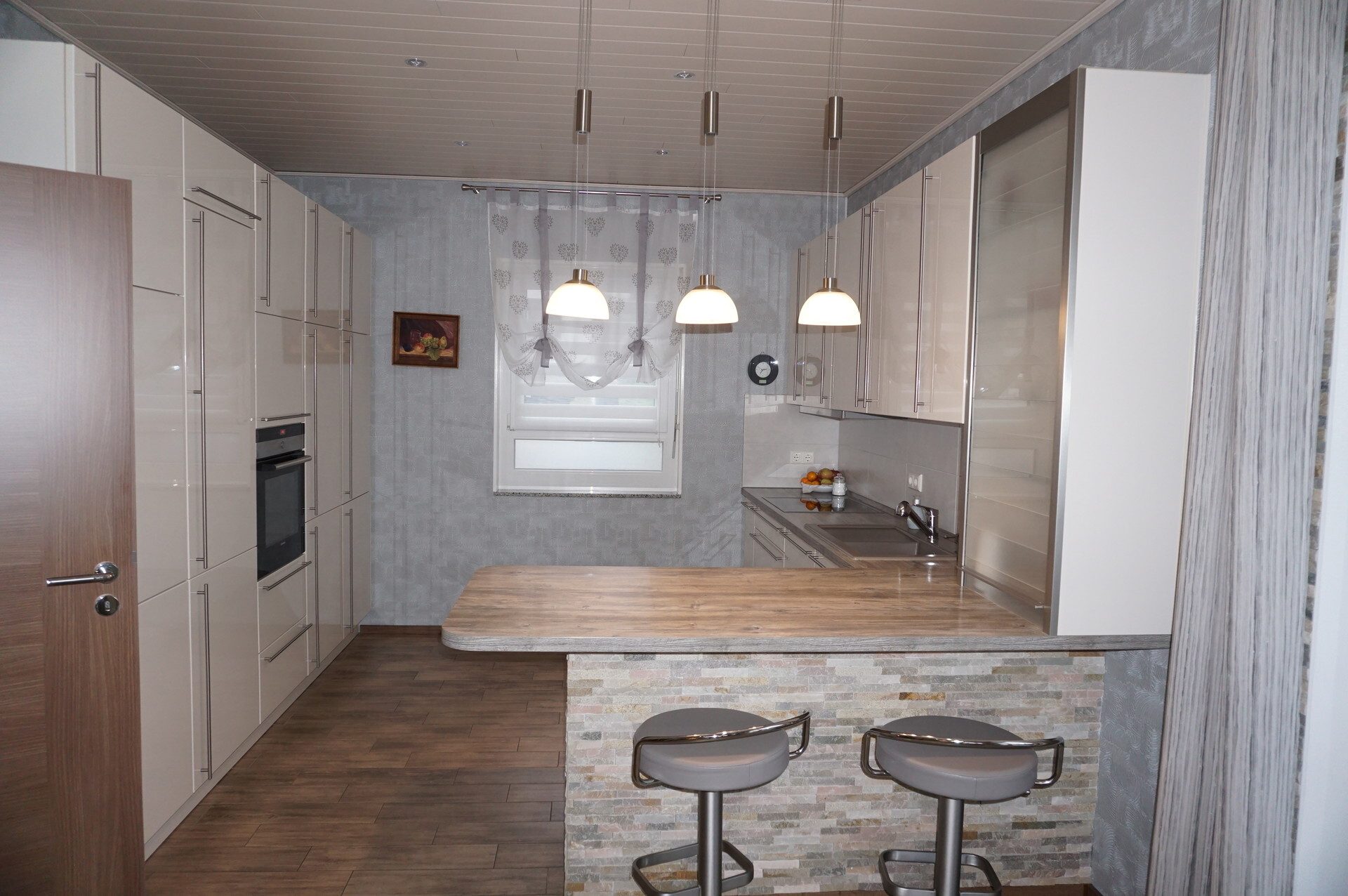 Immobilienangebot - Guxhagen - Wohnen - Ein Haus, das keine Wünsche offen lässt. Keine Käuferprovision!