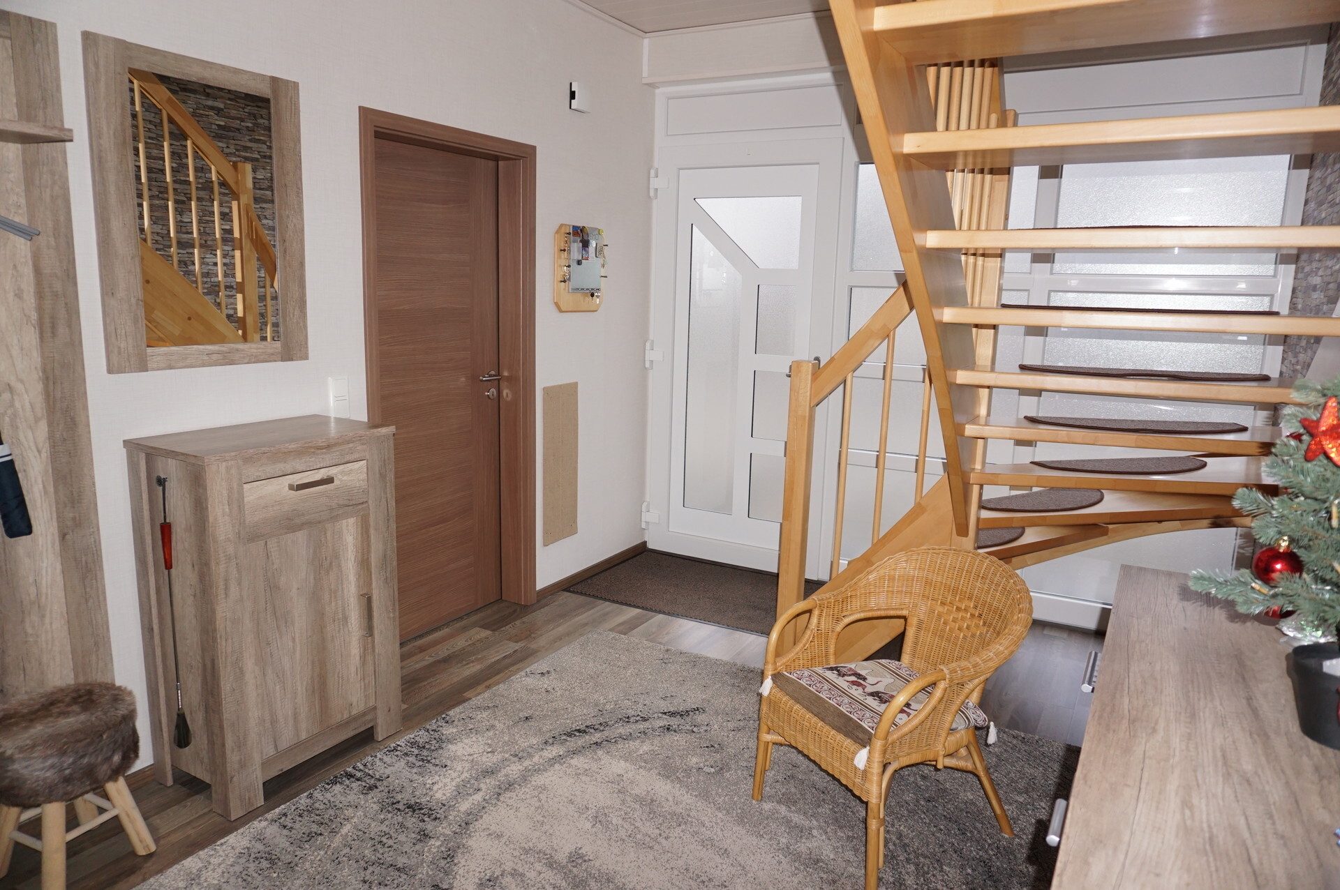 Immobilienangebot - Guxhagen - Wohnen - Ein Haus, das keine Wünsche offen lässt. Keine Käuferprovision!