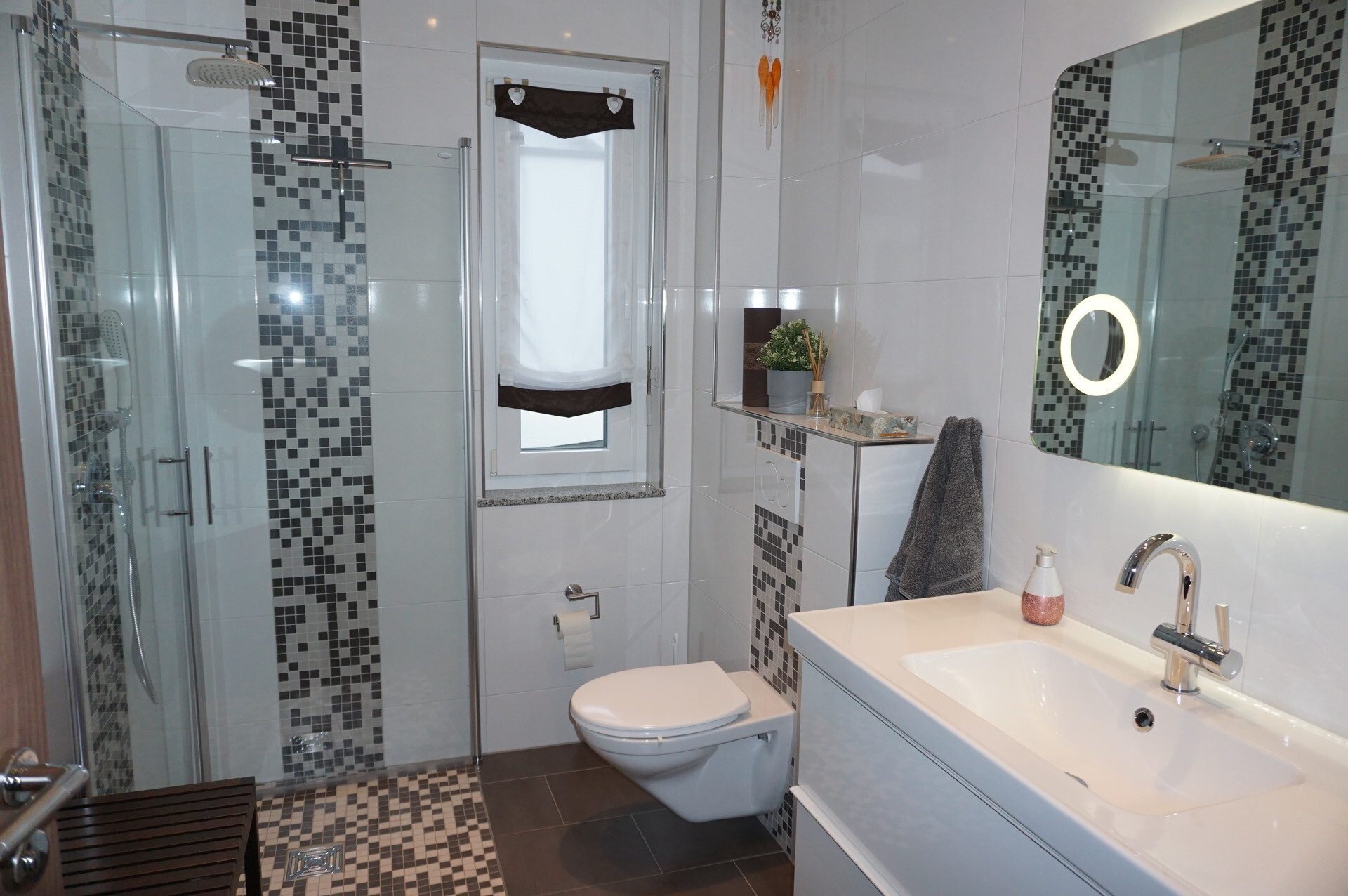 Immobilienangebot - Guxhagen - Wohnen - Ein Haus, das keine Wünsche offen lässt. Keine Käuferprovision!