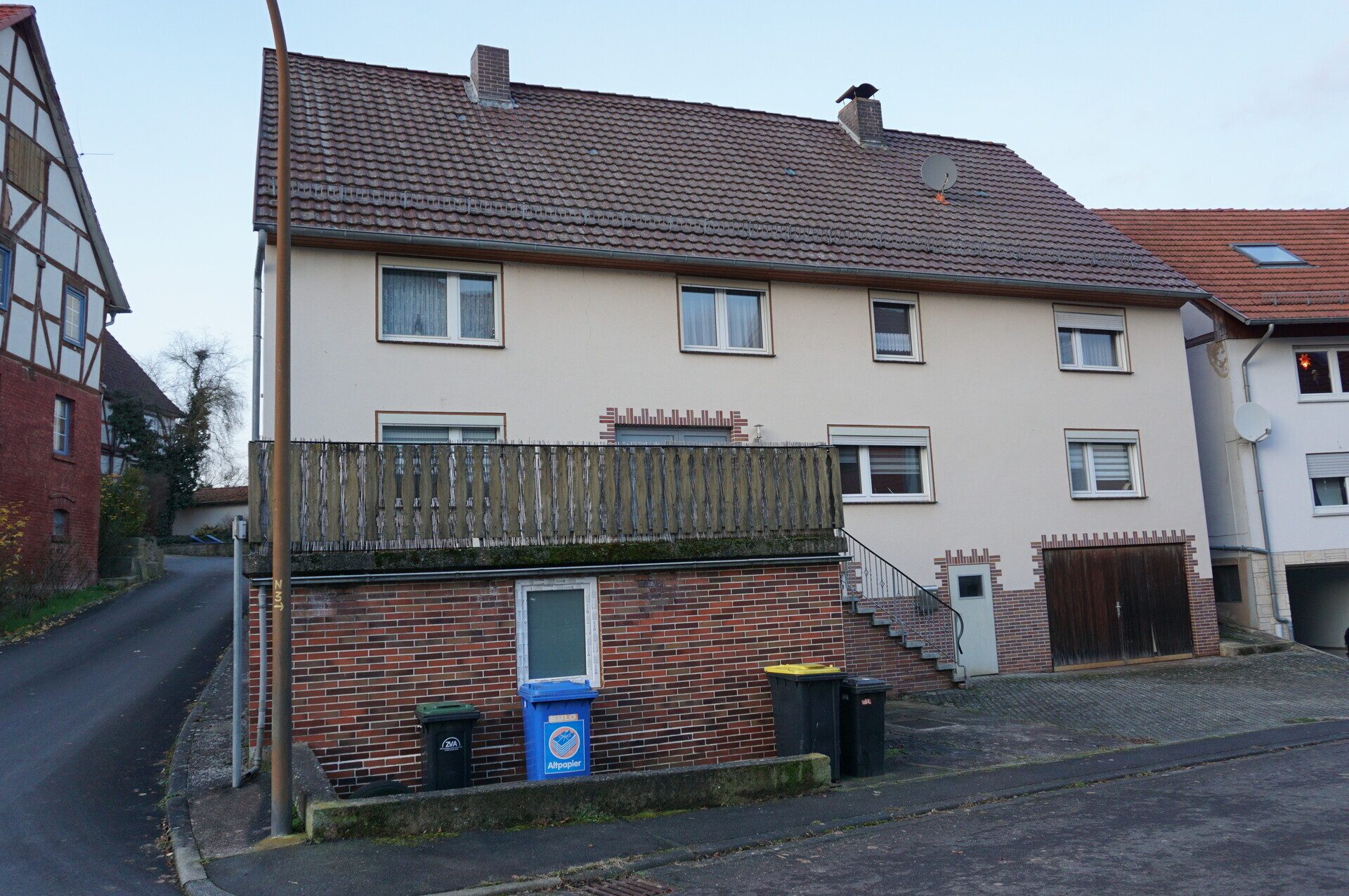 Immobilienangebot - Morschen - Wohnen - Viel Platz für eine große Familie. Keine Käuferprovision!