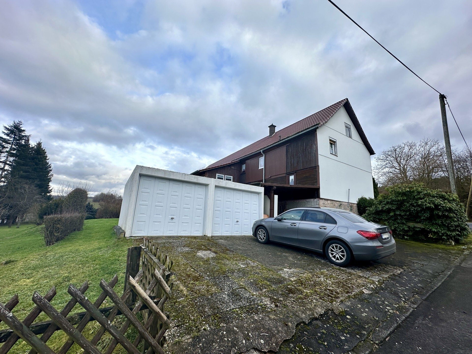 Immobilienangebot - Ludwigsau - Alle - Mehrfamilienhaus in Ludwigsau OT – viel Platz und Möglichkeiten! Keine Käuferprovision!