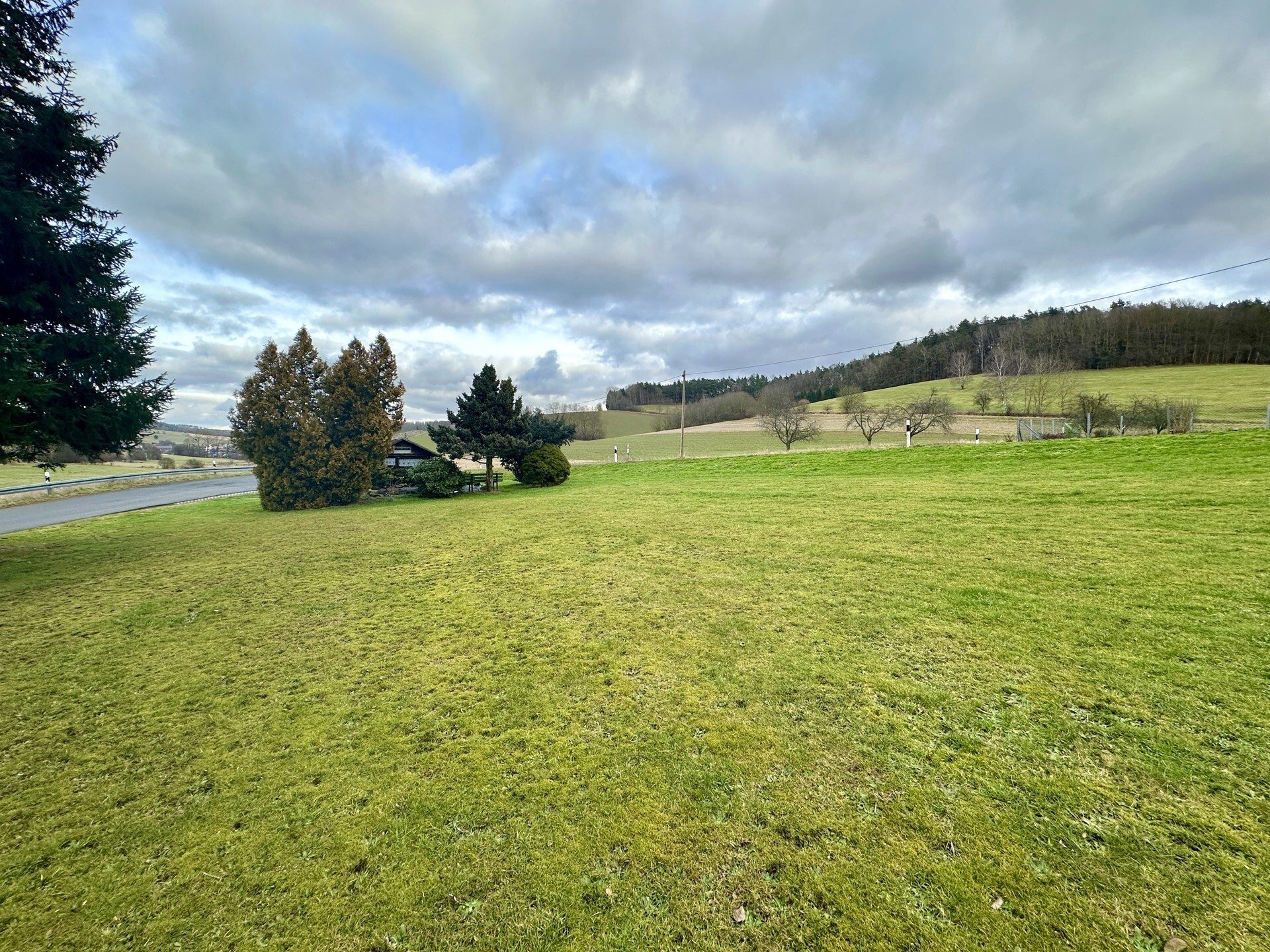 Immobilienangebot - Ludwigsau - Alle - Mehrfamilienhaus in Ludwigsau OT – viel Platz und Möglichkeiten! Keine Käuferprovision!