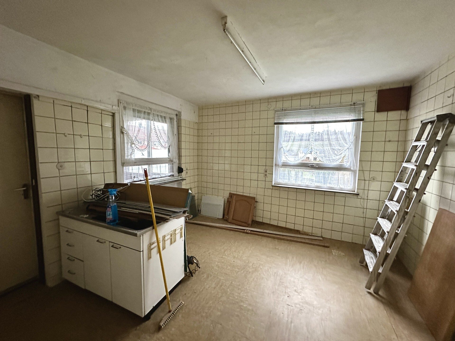 Immobilienangebot - Ludwigsau - Alle - Mehrfamilienhaus in Ludwigsau OT – viel Platz und Möglichkeiten! Keine Käuferprovision!