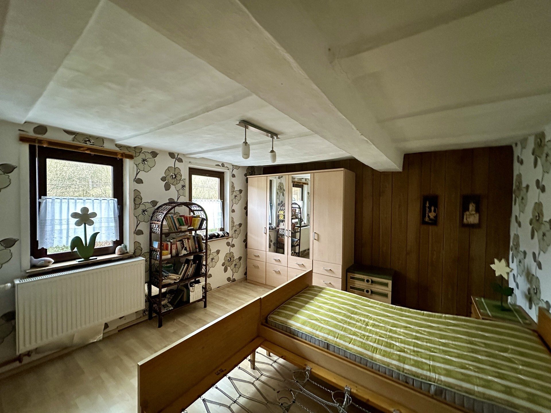 Immobilienangebot - Ludwigsau - Alle - Mehrfamilienhaus in Ludwigsau OT – viel Platz und Möglichkeiten! Keine Käuferprovision!