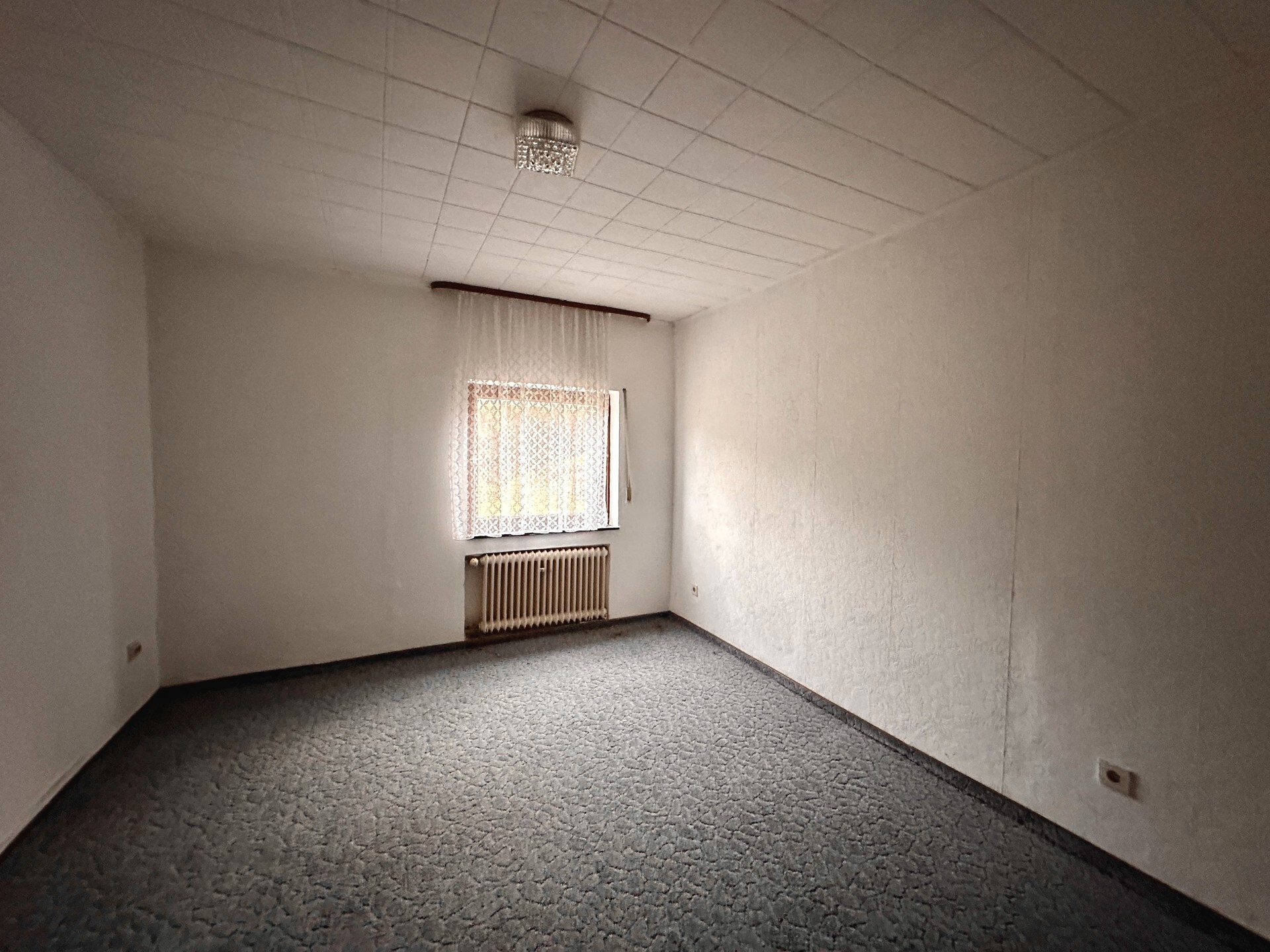 Immobilienangebot - Ludwigsau - Alle - Mehrfamilienhaus in Ludwigsau OT – viel Platz und Möglichkeiten! Keine Käuferprovision!
