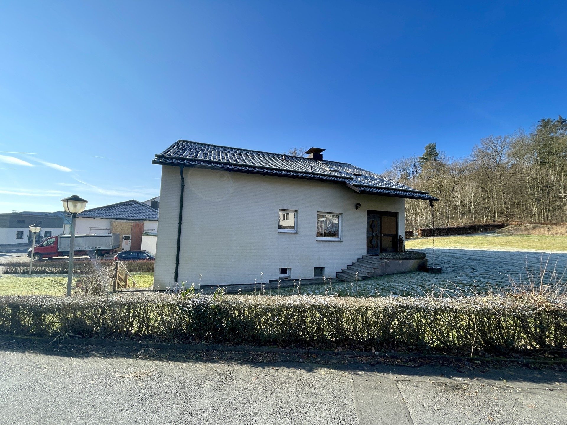 Immobilienangebot - Niedenstein - Alle - Familiennest mit Potenzial und großem Grundstück am Ortsrand! KEINE KÄUFERPROVISION
