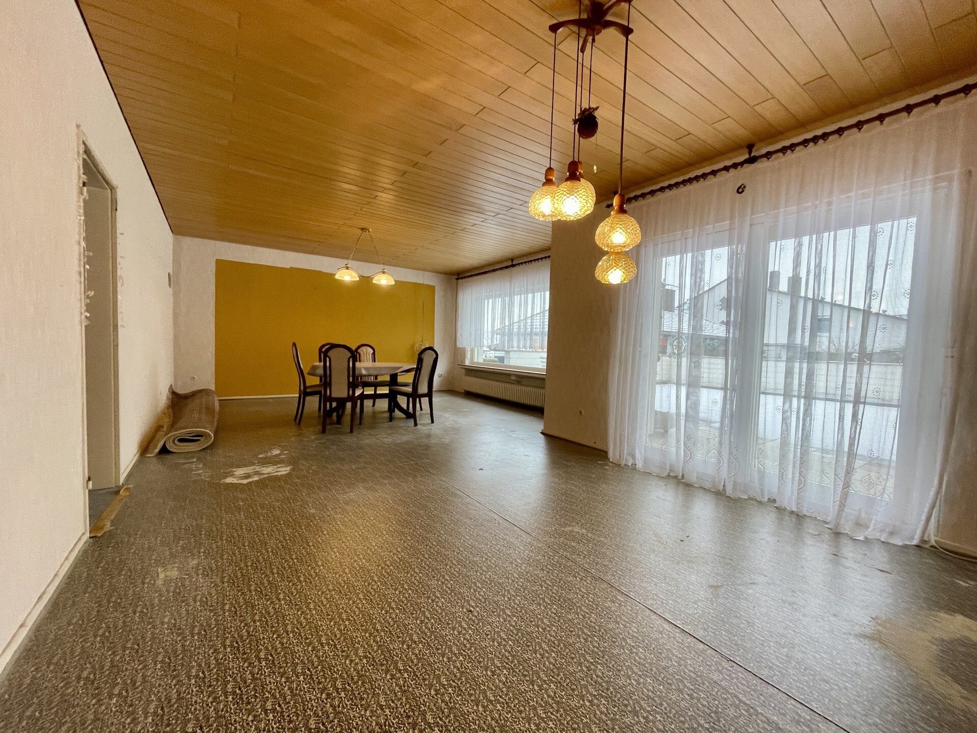Immobilienangebot - Niedenstein - Alle - Familiennest mit Potenzial und großem Grundstück am Ortsrand! KEINE KÄUFERPROVISION