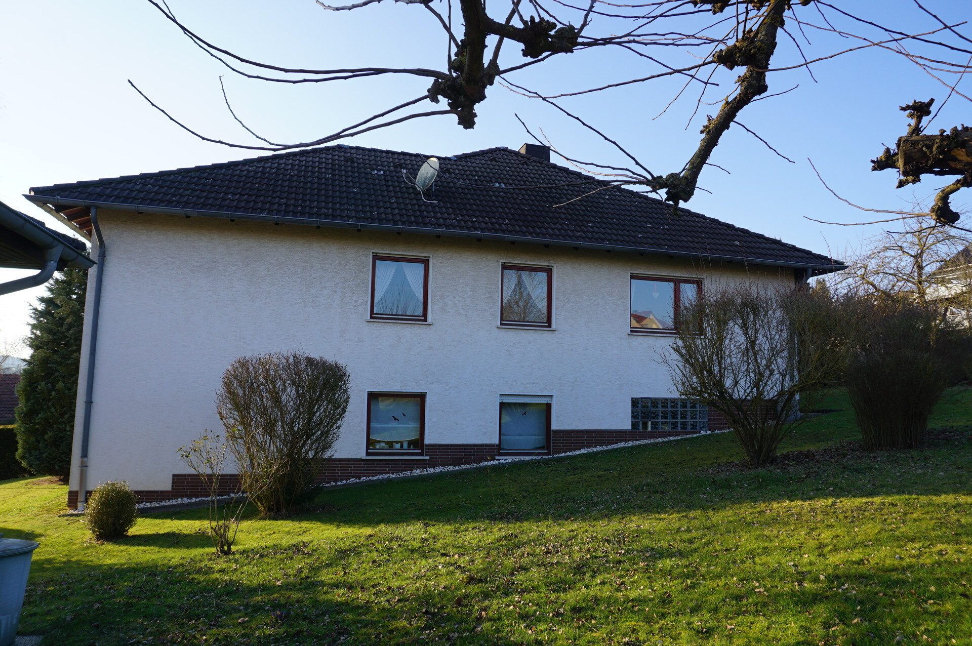 Immobilienangebot - Felsberg - Wohnen - Stattliches Haus mit Einliegerwohnung. Keine Käuferprovision!