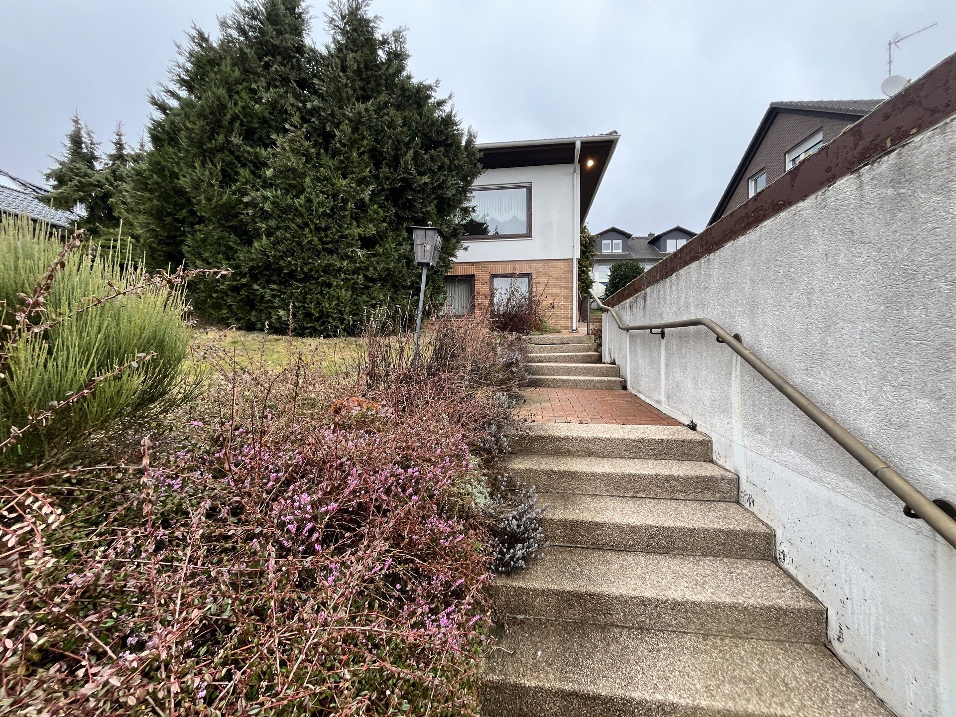 Immobilienangebot - Zierenberg - Wohnen - Ihr neues Zuhause wartet – Bungalow in, ruhiger Lage Zierenberg-OT!! KEINE KÄUFERPROVISION