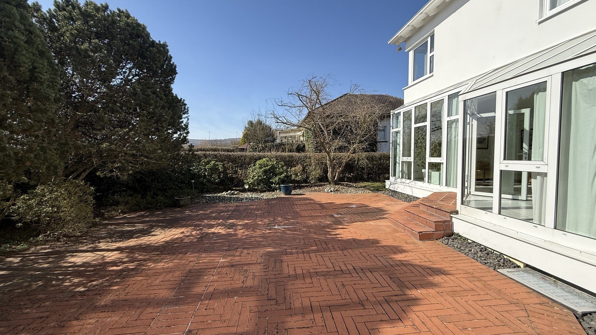 Immobilienangebot - Melsungen - Wohnen - Architektionisches Einfamilienhaus mit ELW, über den Dächern Melsungens! Keine Käuferprovision