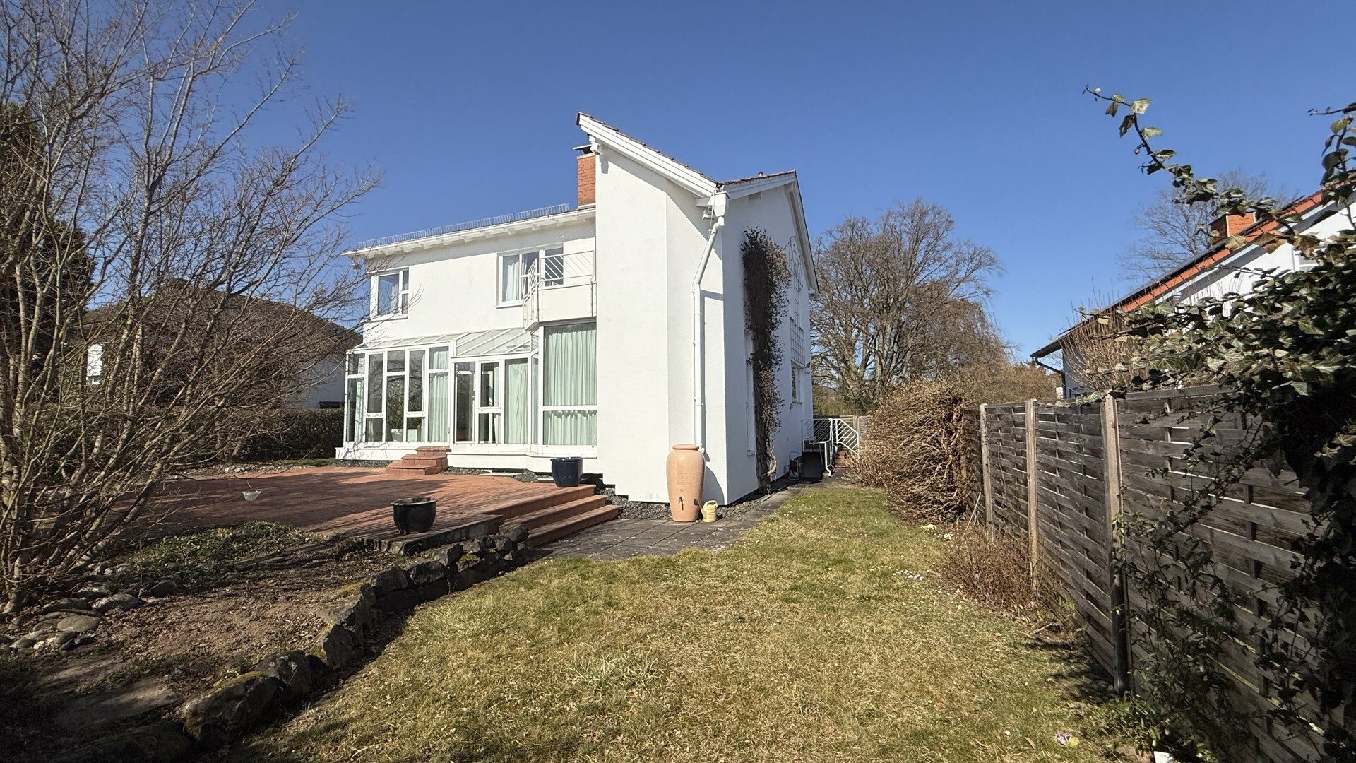 Immobilienangebot - Melsungen - Wohnen - Architektionisches Einfamilienhaus mit ELW, über den Dächern Melsungens! Keine Käuferprovision