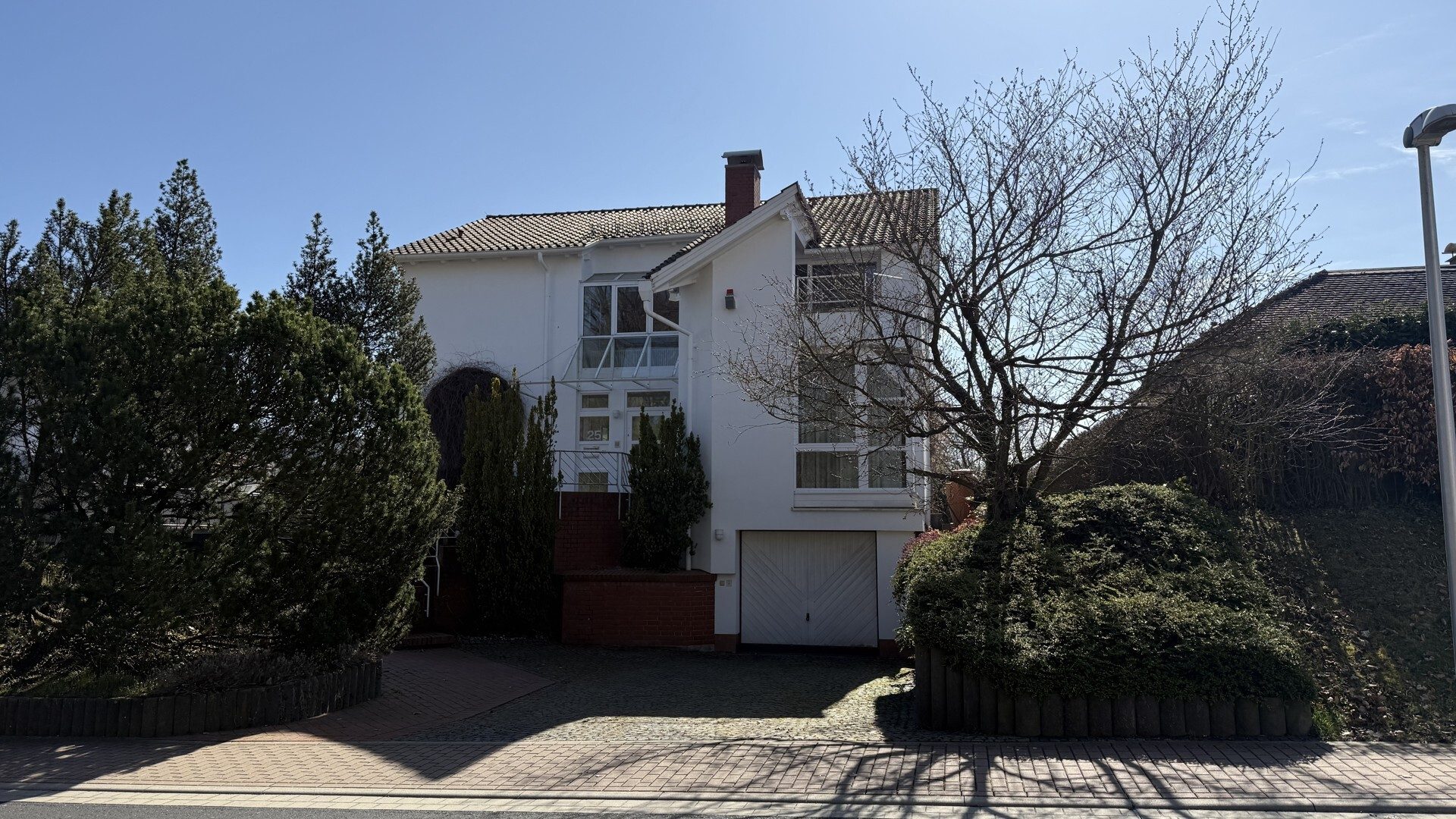 Immobilienangebot - Melsungen - Wohnen - Architektionisches Einfamilienhaus mit ELW, über den Dächern Melsungens! Keine Käuferprovision