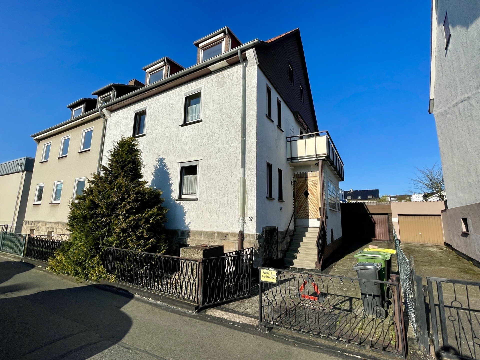 Immobilienangebot - Kassel / Forstfeld - Wohnen - Generationen-Doppelhaushälfte in KS-Forstfeld!
KEINE KÄUFERPROVISION