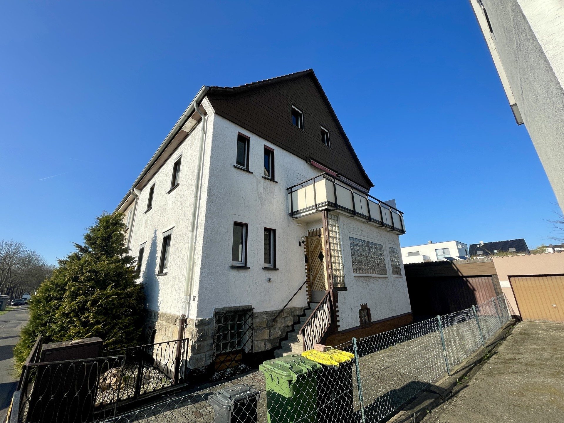 Immobilienangebot - Kassel / Forstfeld - Wohnen - Generationen-Doppelhaushälfte in KS-Forstfeld!
KEINE KÄUFERPROVISION