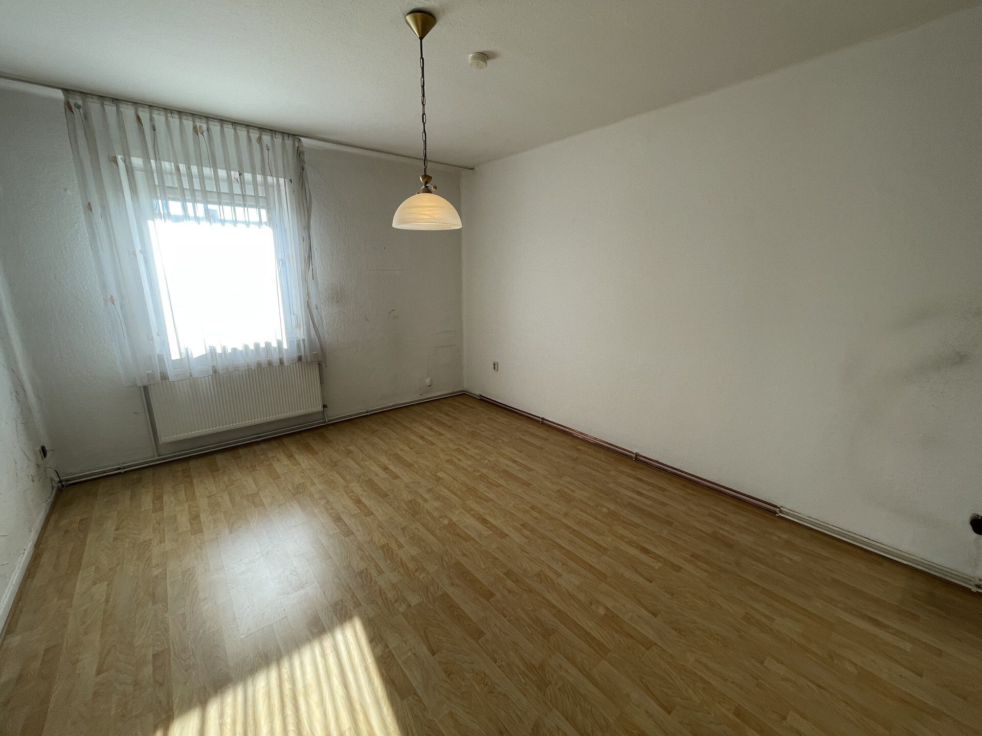 Immobilienangebot - Kassel / Forstfeld - Wohnen - Generationen-Doppelhaushälfte in KS-Forstfeld!
KEINE KÄUFERPROVISION