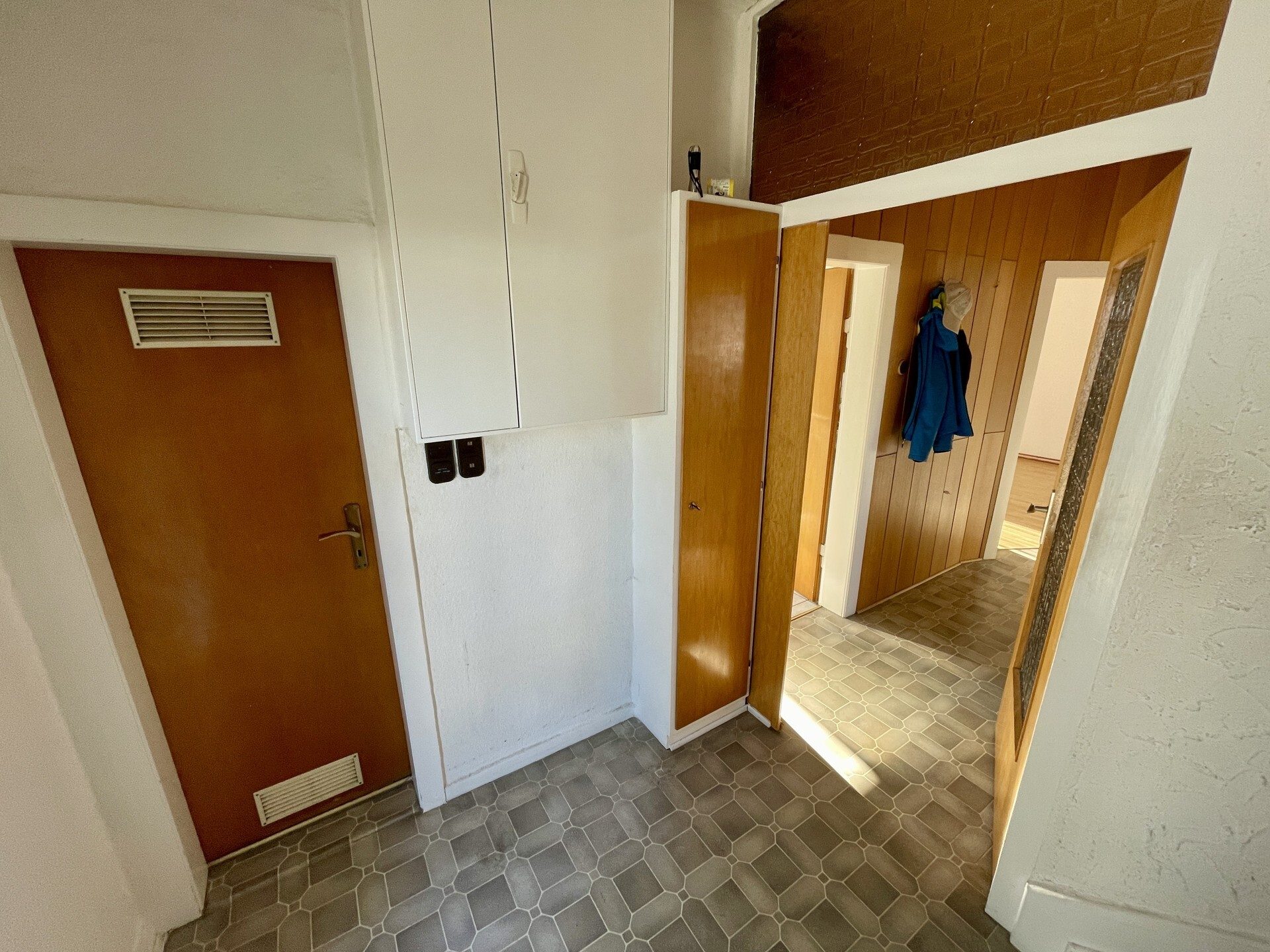 Immobilienangebot - Kassel / Forstfeld - Wohnen - Generationen-Doppelhaushälfte in KS-Forstfeld!
KEINE KÄUFERPROVISION