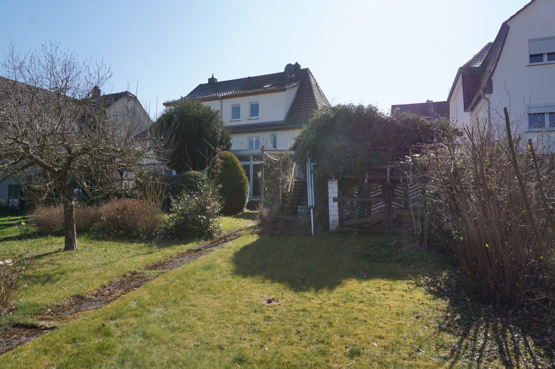 Immobilienangebot - Felsberg - Wohnen - Doppelhaushälfte mit schönem Garten. Keine Käuferprovision!