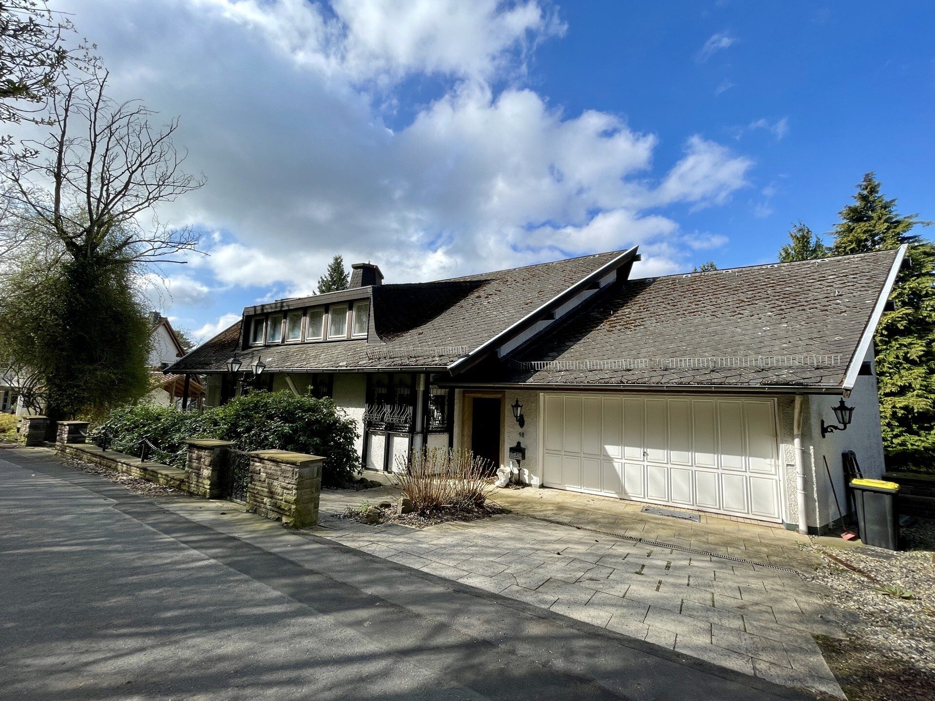 Immobilienangebot - Niedenstein - Wohnen - Außergewöhnliches Anwesen über den Dächern von Niedenstein! KEINE KÄUFERPROVISION