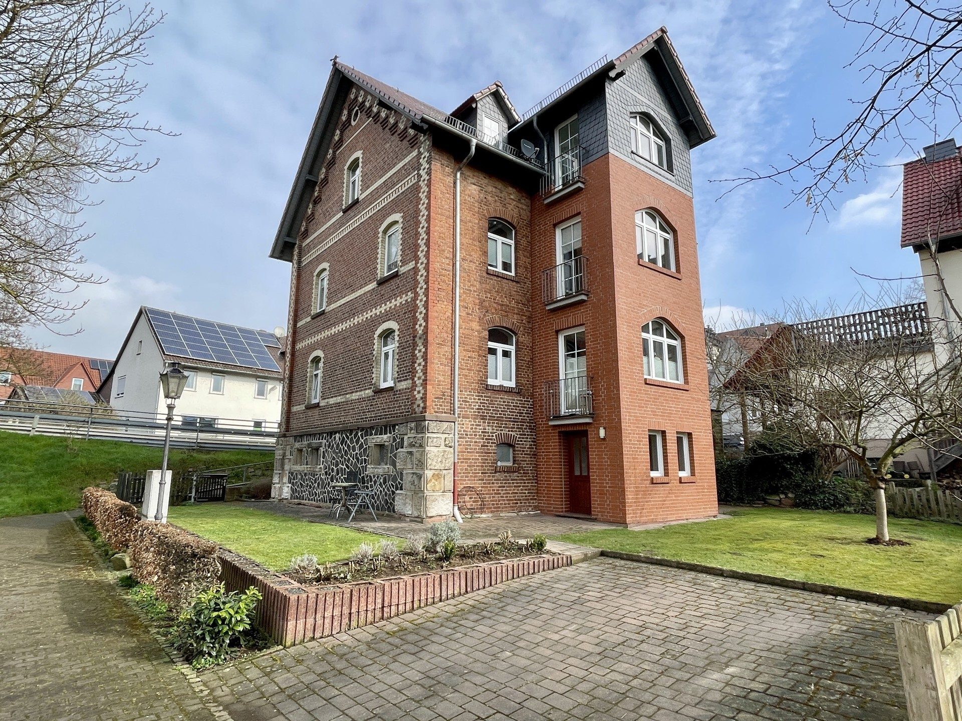 Immobilienangebot - Guxhagen - Wohnen - Schmuckstück an der Fulda: Saniertes Dreifamilienhaus in Guxhagen! KEINE KÄUFERPROVISION