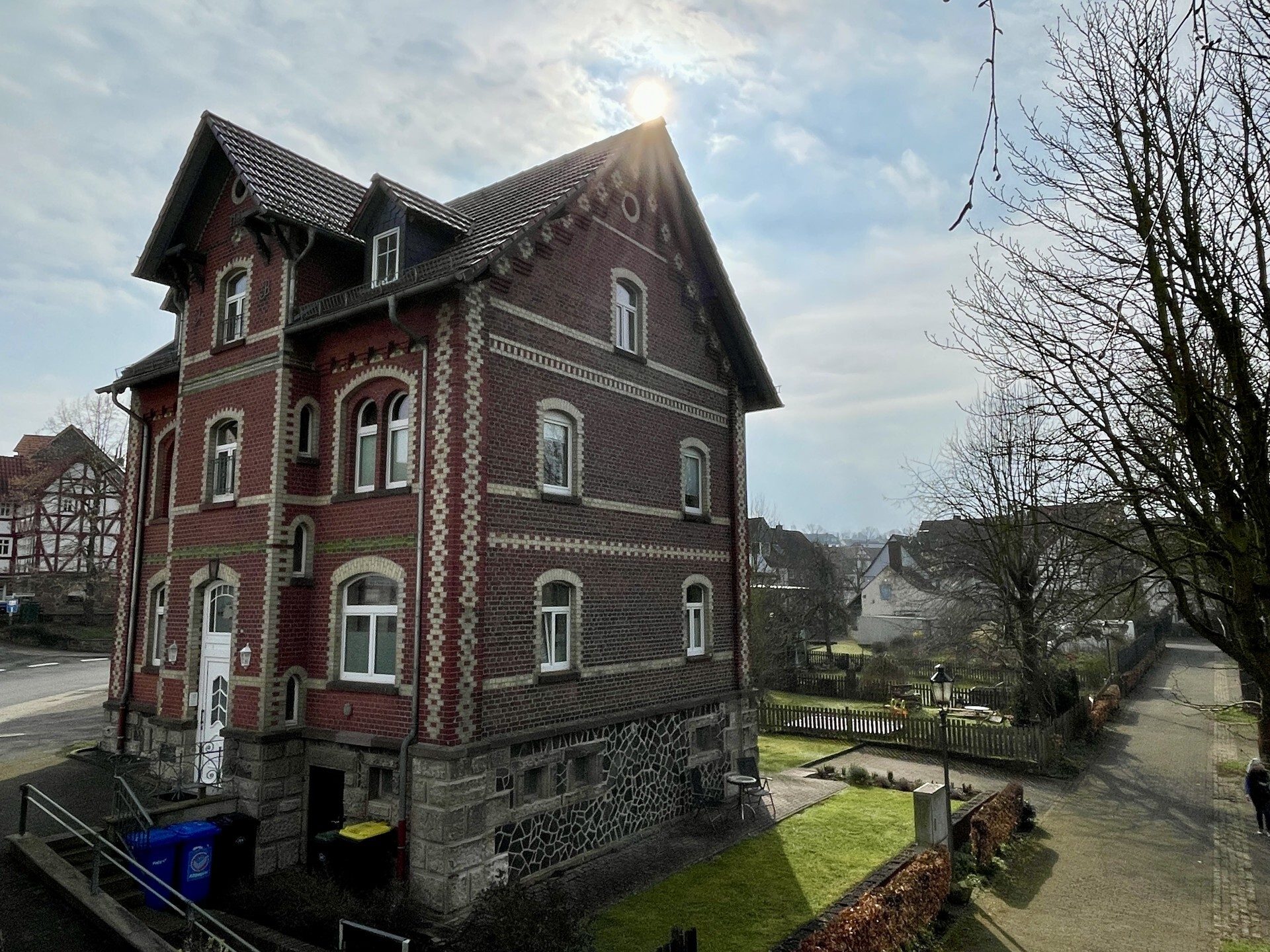 Immobilienangebot - Guxhagen - Wohnen - Schmuckstück an der Fulda: Saniertes Dreifamilienhaus in Guxhagen! KEINE KÄUFERPROVISION