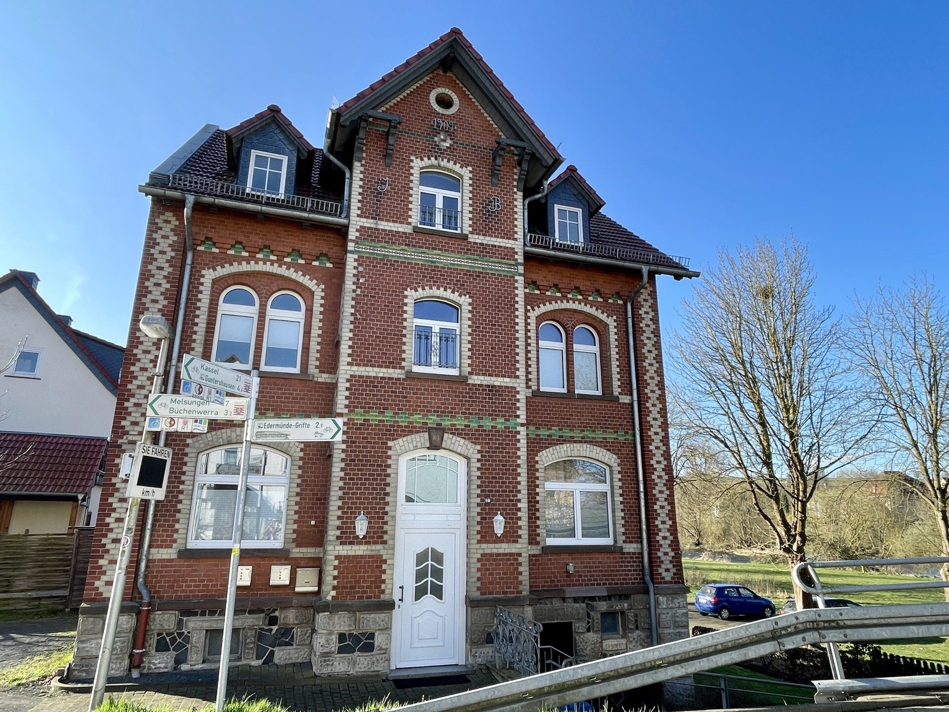 Immobilienangebot - Guxhagen - Wohnen - Schmuckstück an der Fulda: Saniertes Dreifamilienhaus in Guxhagen! KEINE KÄUFERPROVISION
