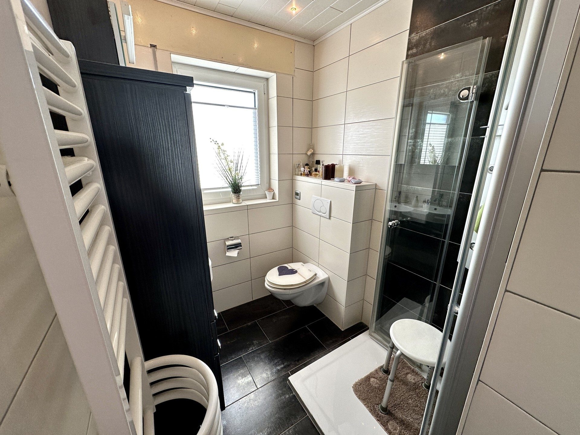 Immobilienangebot - Knüllwald - Wohnen - Fast wie im Urlaub: Gepflegtes Einfamilienhaus in ehemaligem Feriengebiet! KEINE KÄUFERPROVISION
