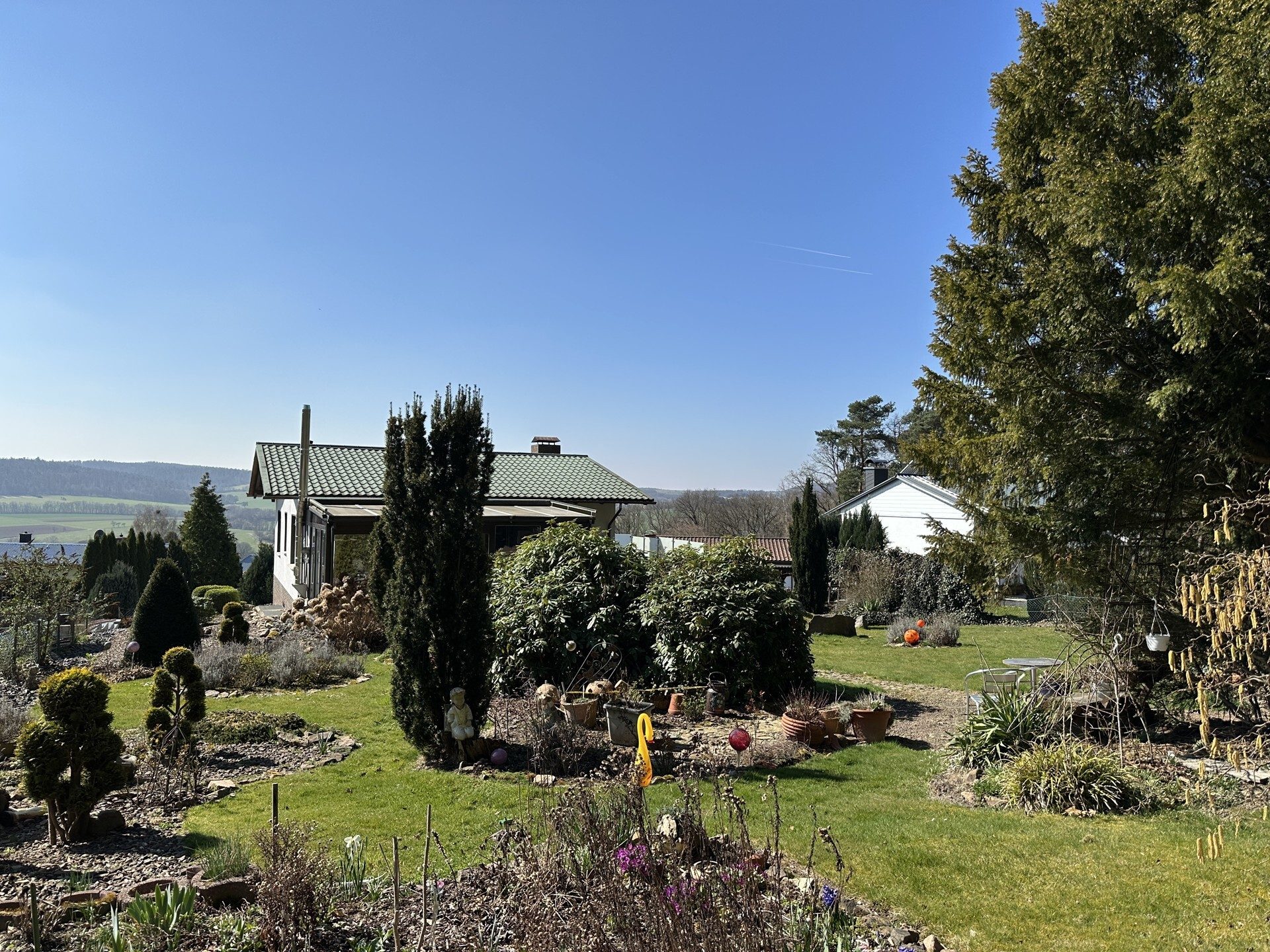 Immobilienangebot - Knüllwald - Wohnen - Fast wie im Urlaub: Gepflegtes Einfamilienhaus in ehemaligem Feriengebiet! KEINE KÄUFERPROVISION