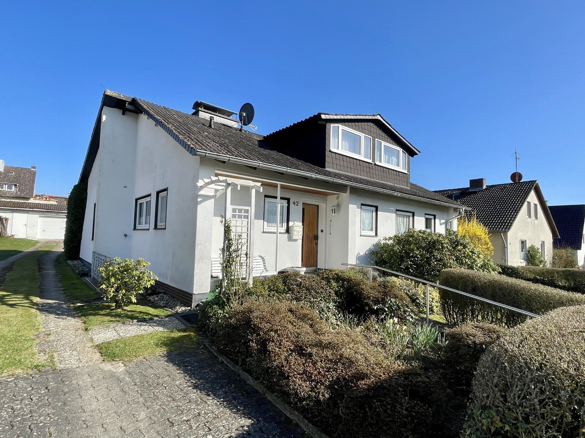 Immobilienangebot - Immenhausen - Wohnen - Individuelles Domizil für Paare oder kleine Familien!
KEINE KÄUFERPROVISION