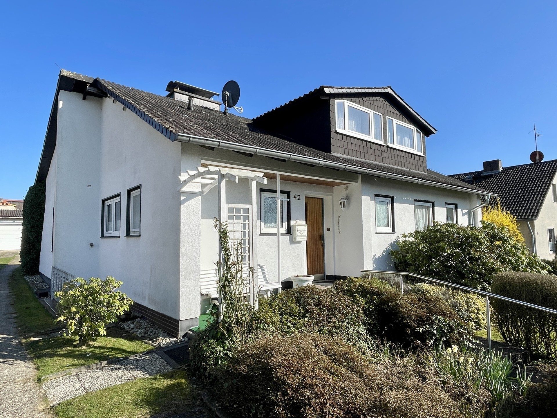 Immobilienangebot - Immenhausen - Wohnen - Individuelles Domizil für Paare oder kleine Familien!
KEINE KÄUFERPROVISION
