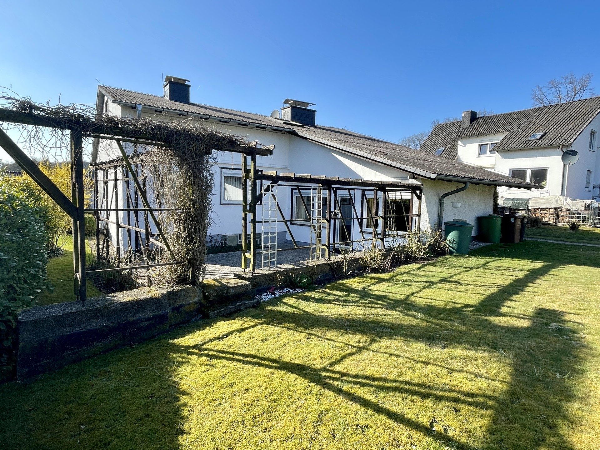 Immobilienangebot - Immenhausen - Wohnen - Individuelles Domizil für Paare oder kleine Familien!
KEINE KÄUFERPROVISION